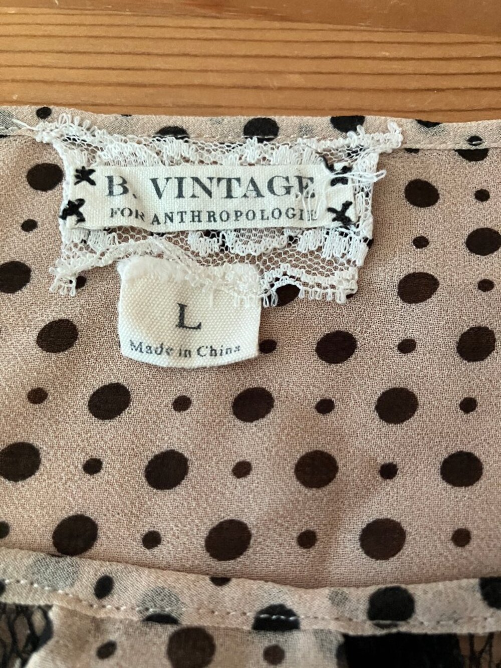 B VINTAGE for Anthropologie Women Blouse/Top Sheer Creme w/Black polka dot Sz L - Picture 4 of 10